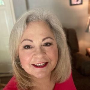 Meet your Posher, Phyllis